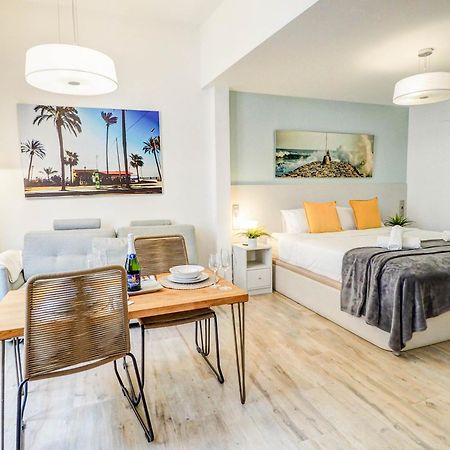 The Green Oasis By Hello Homes Sitges Bagian luar foto