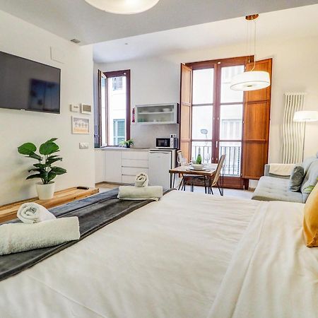 The Green Oasis By Hello Homes Sitges Bagian luar foto