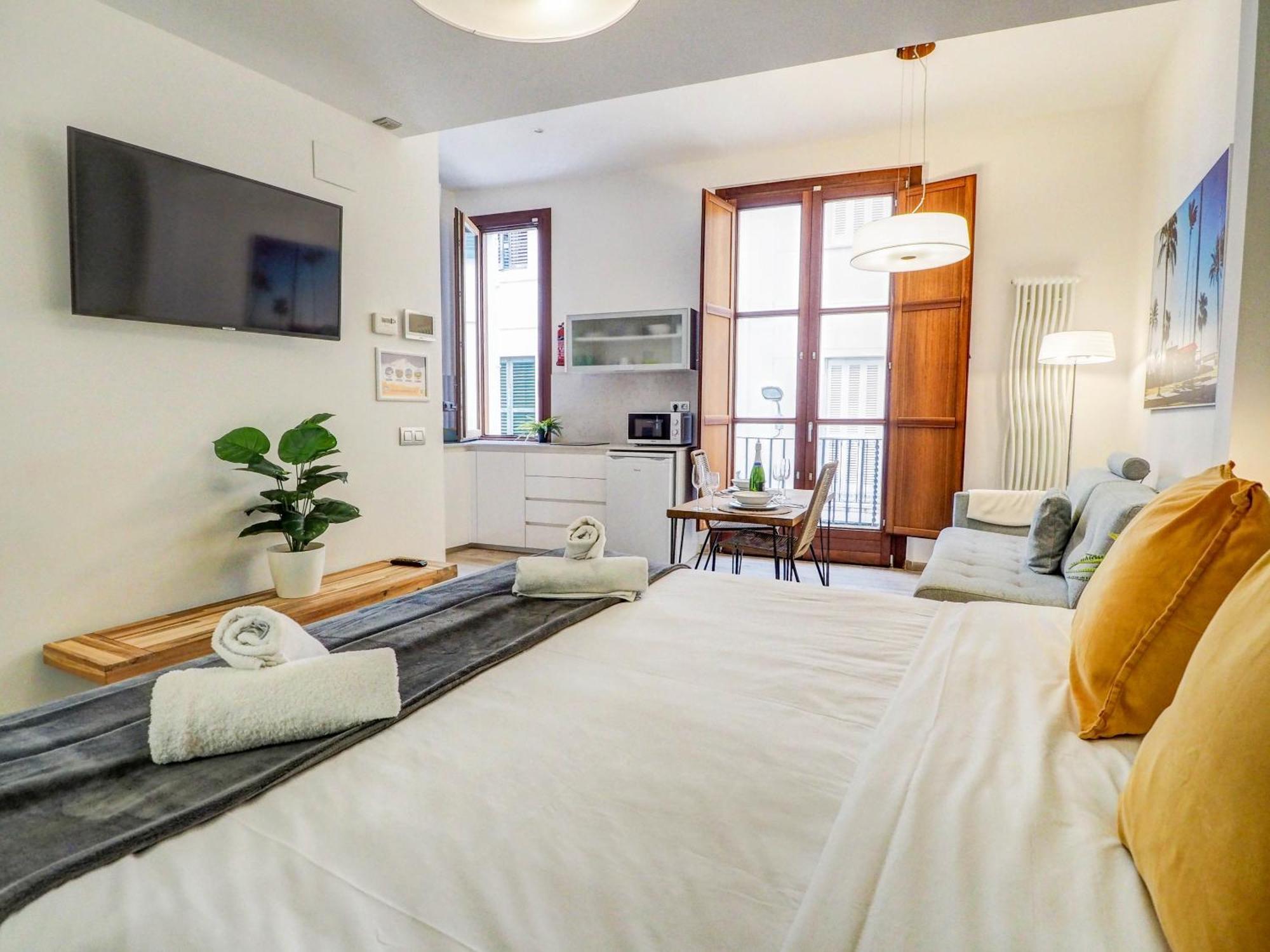 The Green Oasis By Hello Homes Sitges Bagian luar foto